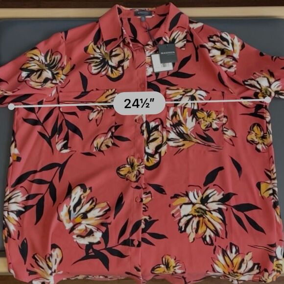Madison Curvy Essentials Red Multi Floral Button-Up Blouse Red Coral Size 1X - Picture 5 of 8